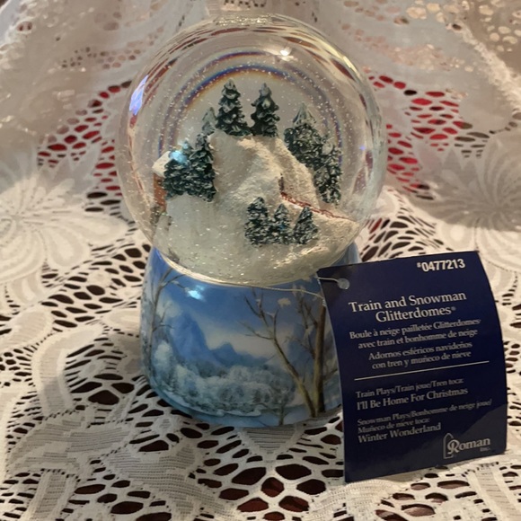 Roman Train “I”ll be home for Cmas” musical Glitterdome! - Picture 4 of 7